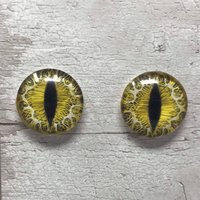 Yellow glass eye cabochons in sizes 6mm to 40mm dragon eyes cat iris (026)