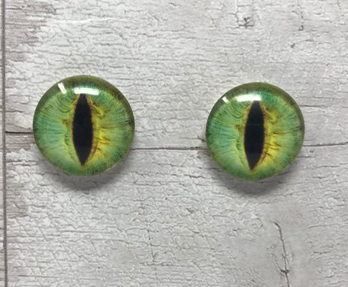 Green glass eye cabochons in sizes 6mm to 40mm dragon eyes cat iris (005)