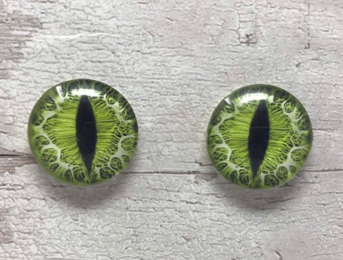 Green glass eye cabochons in sizes 6mm to 40mm dragon eyes cat iris (025)