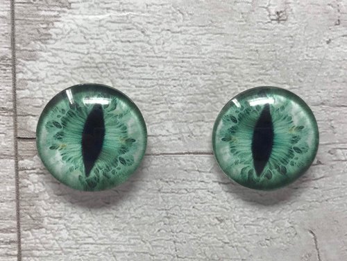 Green glass eye cabochons in sizes 6mm to 40mm flat back eyes, sew on eyes, eyes with posts dragon eyes cat iris (033)