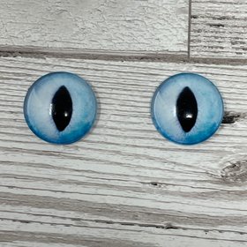 Light blue glass eye cabochons in sizes 8mm to 40mm cat eyes dragon iris animal eyes (480)